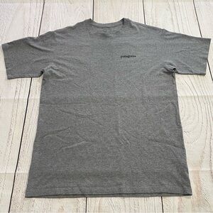 Patagonia Classic Gray Short Sleeve Tee Small